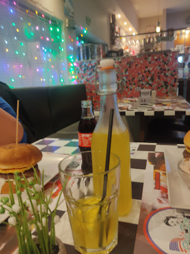 Opinii despre Chili Dog Amerikai Étterem în Budapest - Vendéglátás