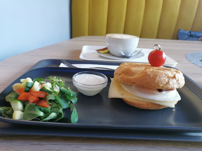 Trécselő Kávézó és Szendvicsbár - Vendéglátás