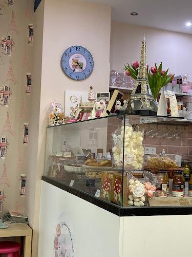 Opinii despre ÉdesCake Macaronozó în Paks - Vendéglátás