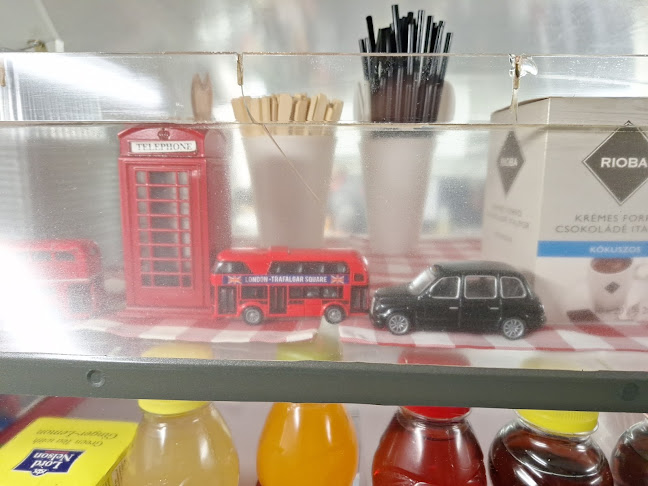 Comentarii opinii despre London Busz