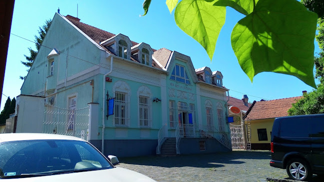 Opinii despre Kinizsi Klub Nagykőrös Kft. în Nagykőrös - Vendéglátás