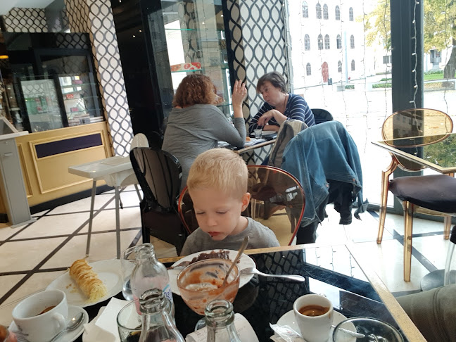 Kismandula Cukrászda - Vendéglátás