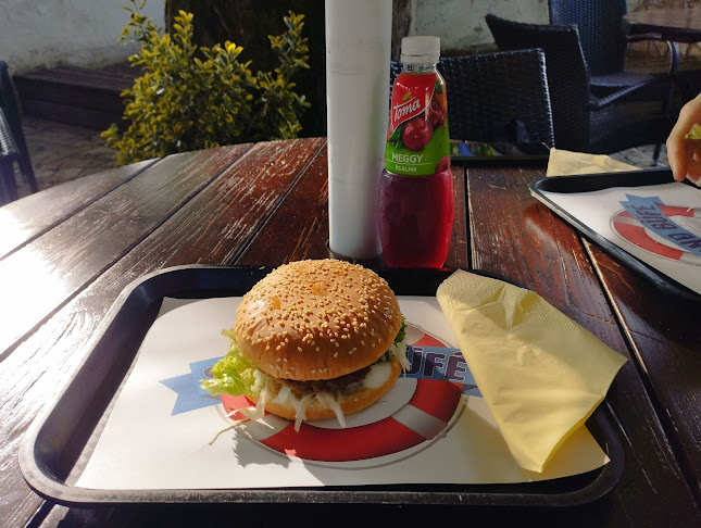 Opinii despre Strandbüfé în Esztergom - Vendéglátás