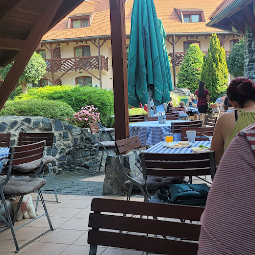 Opinii despre Club Dobogómajor Étterem în Cserszegtomaj - Vendéglátás