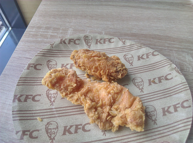 Comentarii opinii despre KFC Siófok M7 DT