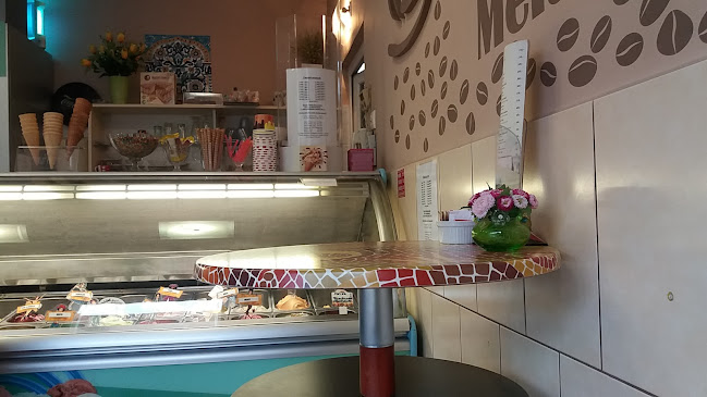 Opinii despre Stop Cukrászda în Szeged - Vendéglátás