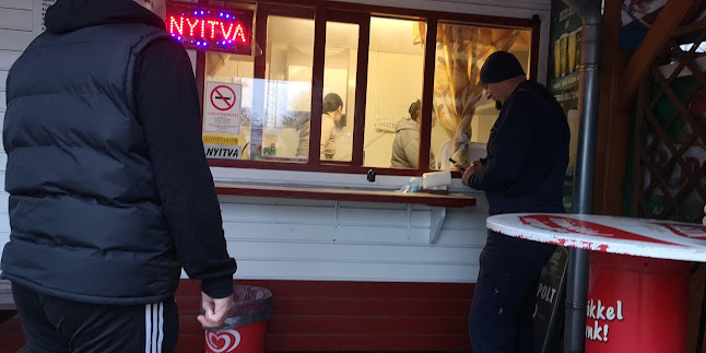 Bakter Sörözö - Vendéglátás