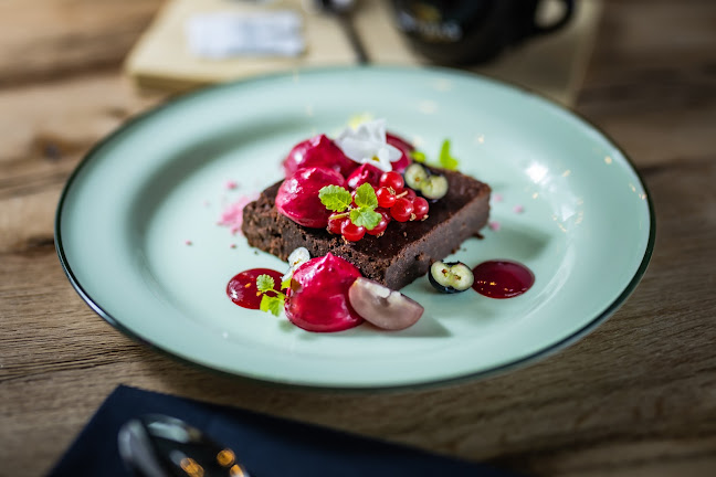 Opinii despre Dabas Deli ∙ Bistro în Dabas - Vendéglátás