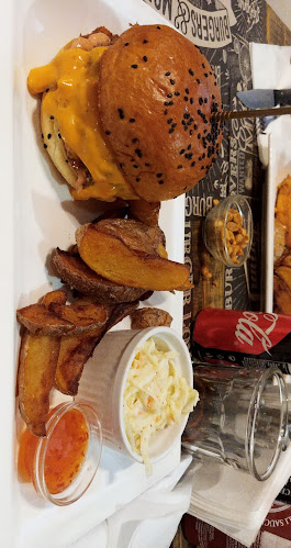 Opinii despre Tuning Bar & Burger în Budapest - Vendéglátás