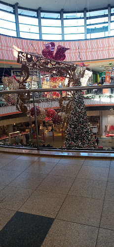 Opinii despre KFC Pécs Árkád în Pécs - Vendéglátás