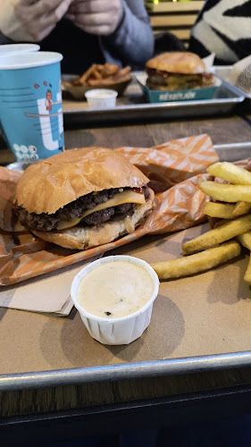 ZING BURGER & Co. | Kálvin - Vendéglátás