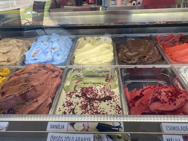Opinii despre Kóczán Fagyizó în Bük - Vendéglátás