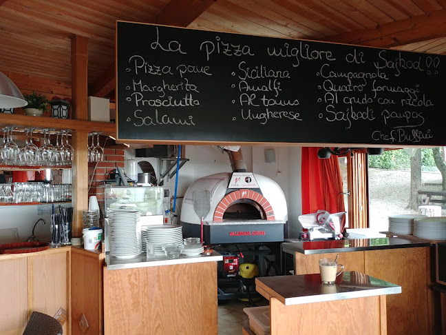 Comentarii opinii despre Apáti Étterem, Kávézó