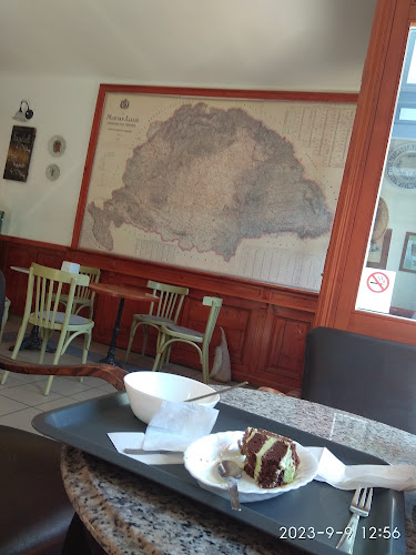 Comentarii opinii despre Édeske Cukrász Műhely