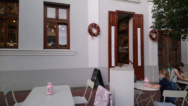 Comentarii opinii despre Sakura Cukrászda