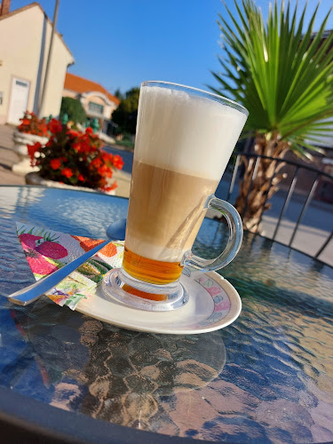 Comentarii opinii despre Mandala Garden Caffe