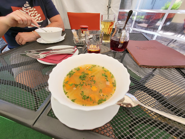 Comentarii opinii despre Kovács-Kert Étterem