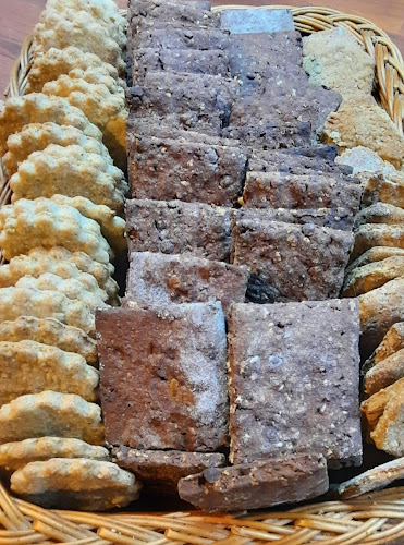 Comentarii opinii despre Panelpék // Egy falat kenyér