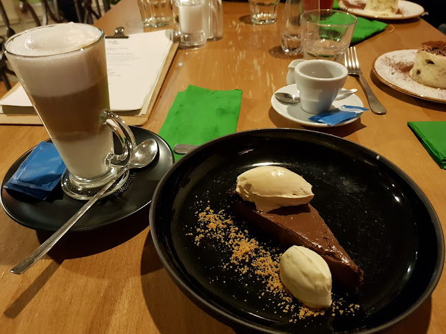 Anyukám Mondta - Vendéglátás