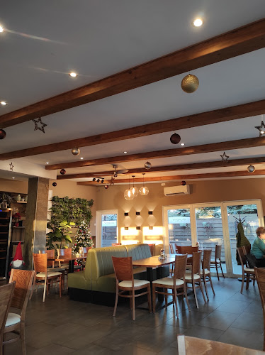 Opinii despre Vitorlás Étterem în Balatonlelle - Vendéglátás