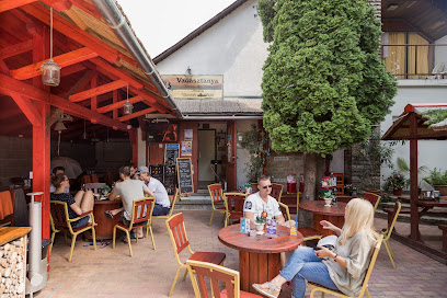 Vadásztanya Bisztró & Borozó, Apartmanok