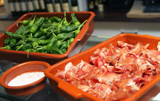 Padron Tapas Bar - Vendéglátás