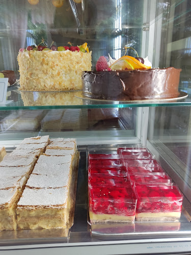 Opinii despre Anna Cukrászda în Kakasd - Vendéglátás