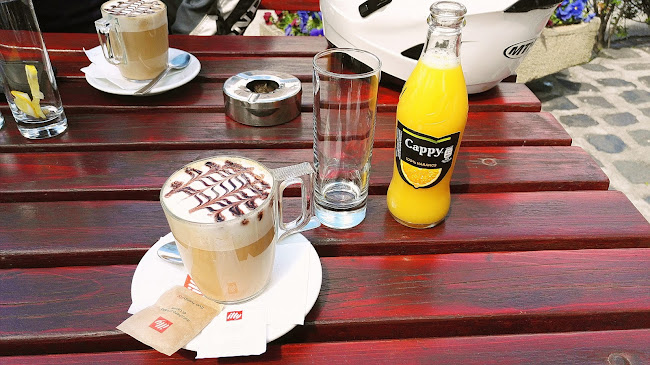 Comentarii opinii despre Trafó Café