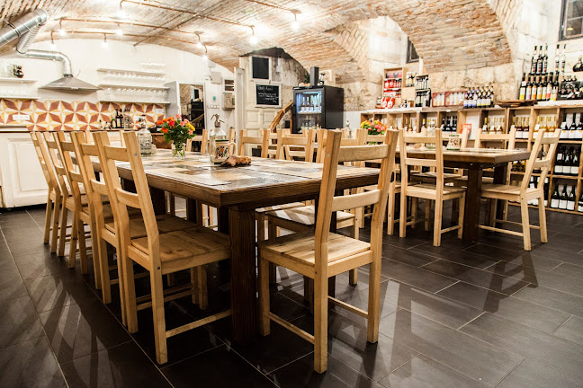 Opinii despre Tasting Table Budapest Shop în Budapest - Vendéglátás