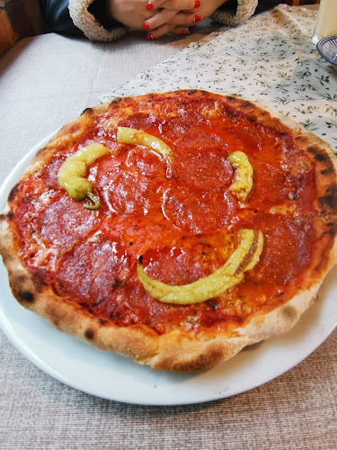 Opinii despre Rozmaring Kiskert Vendéglő és Pizzéria în Siófok - Vendéglátás