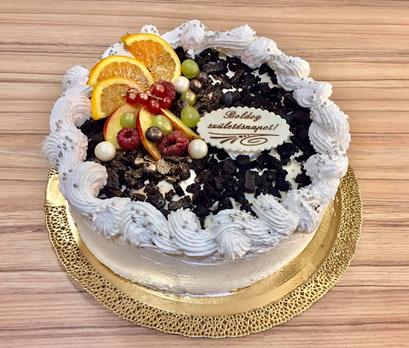 Opinii despre Ildikó Cukrászda în Szarvas - Vendéglátás