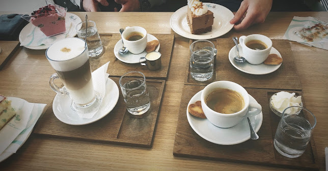 Opinii despre Harrer Csokoládéműhely és Cukrászda în Sopron - Vendéglátás