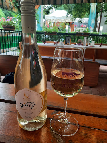 Opinii despre Butykos Kisvendéglő în Eger - Vendéglátás