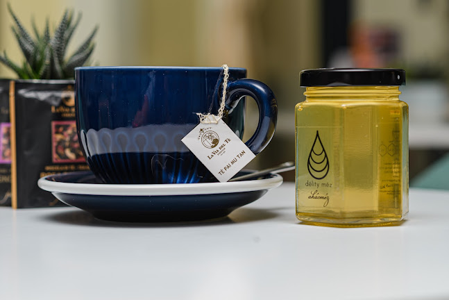 Comentarii opinii despre Kafana Kávézó és Delikát Kft.