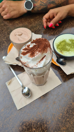 Comentarii opinii despre Café Frei Győr Belváros