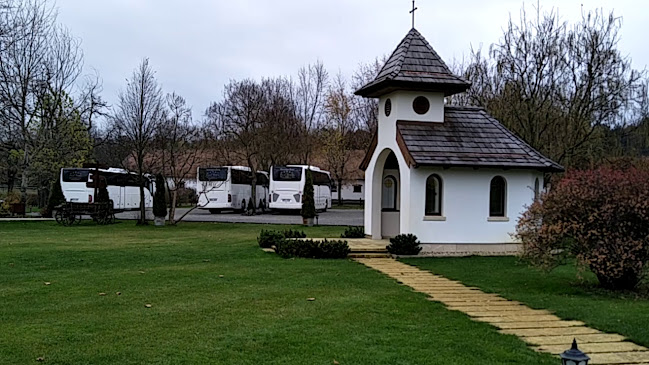 Domony, GPS: Sz.: É47.62949 H.: K19.40773, Fenyő utca 47., 2182