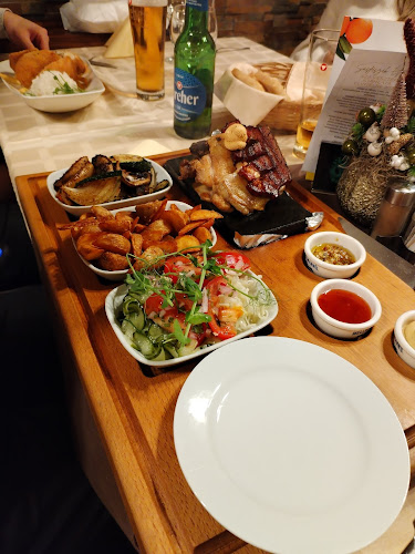 Opinii despre Sasfészek Étterem în Kecskemét - Vendéglátás