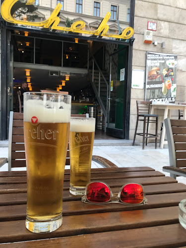 Opinii despre Cheho Ferenciek tere în Budapest - Vendéglátás