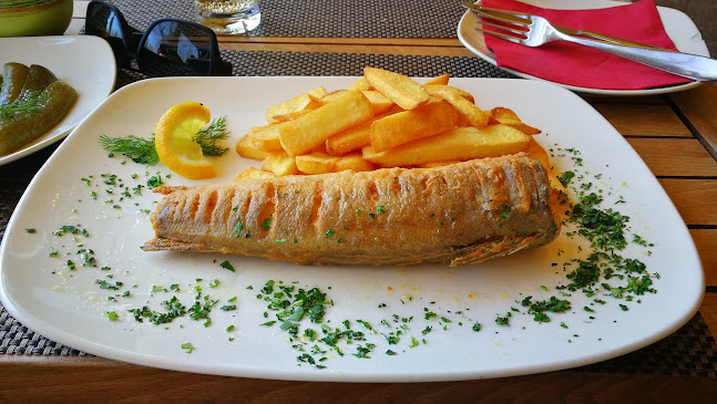 Opinii despre Kis Molo Kávézó Étkezde în Budapest - Vendéglátás