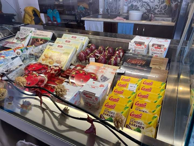 Gombóc Fagyizó - Vendéglátás