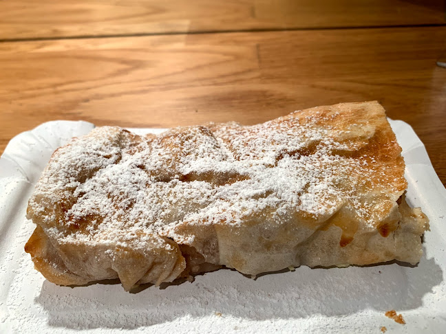 Opinii despre Budavári Rétesvár în Budapest - Vendéglátás