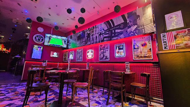 Opinii despre Megálló Café & Bár în Budapest - Vendéglátás