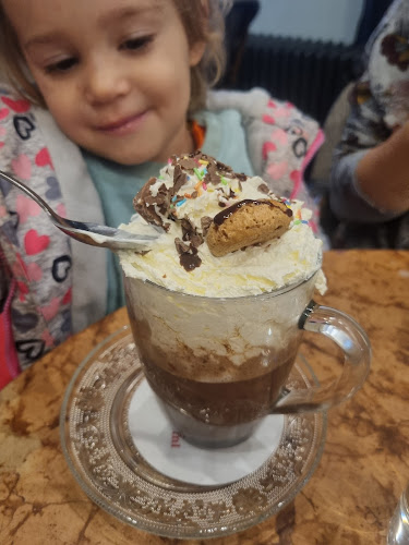 Opinii despre Delicatesse Eszpresszó în Kecskemét - Vendéglátás