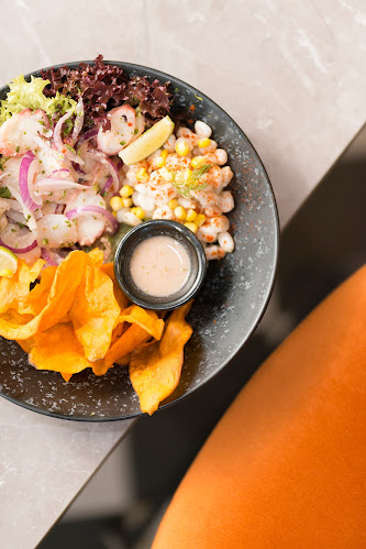 La Movida Bar & Restaurant