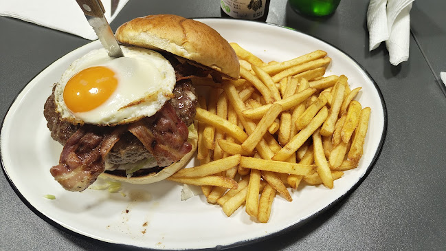 Opinii despre Big Daddy Burger Bár în Budapest - Vendéglátás