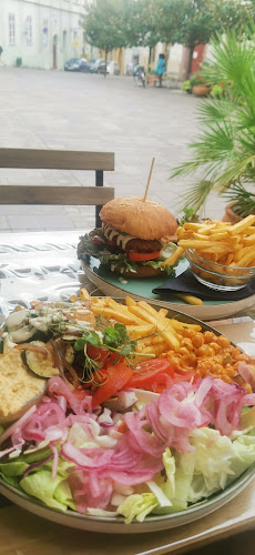 LYR Speciality Coffee and Food - Pécs