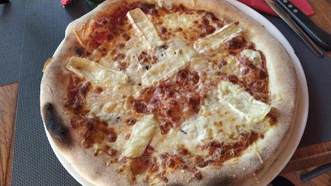 Gömböc Pizzéria - Pécs