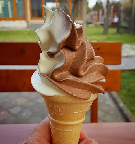 Opinii despre Carpigiani fagyizó (kórházi fagyizó) în Balassagyarmat - Vendéglátás