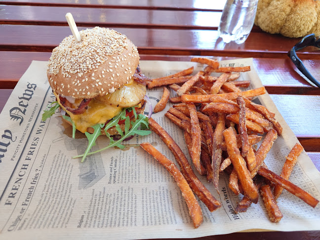 Opinii despre Lia Büfé în Kaposvár - Vendéglátás