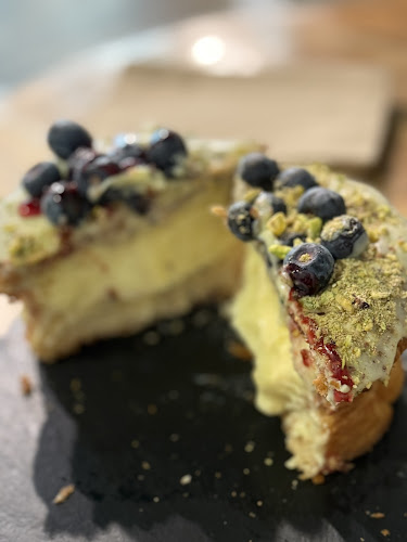 Opinii despre Bageri Pekseg în Budapest - Vendéglátás